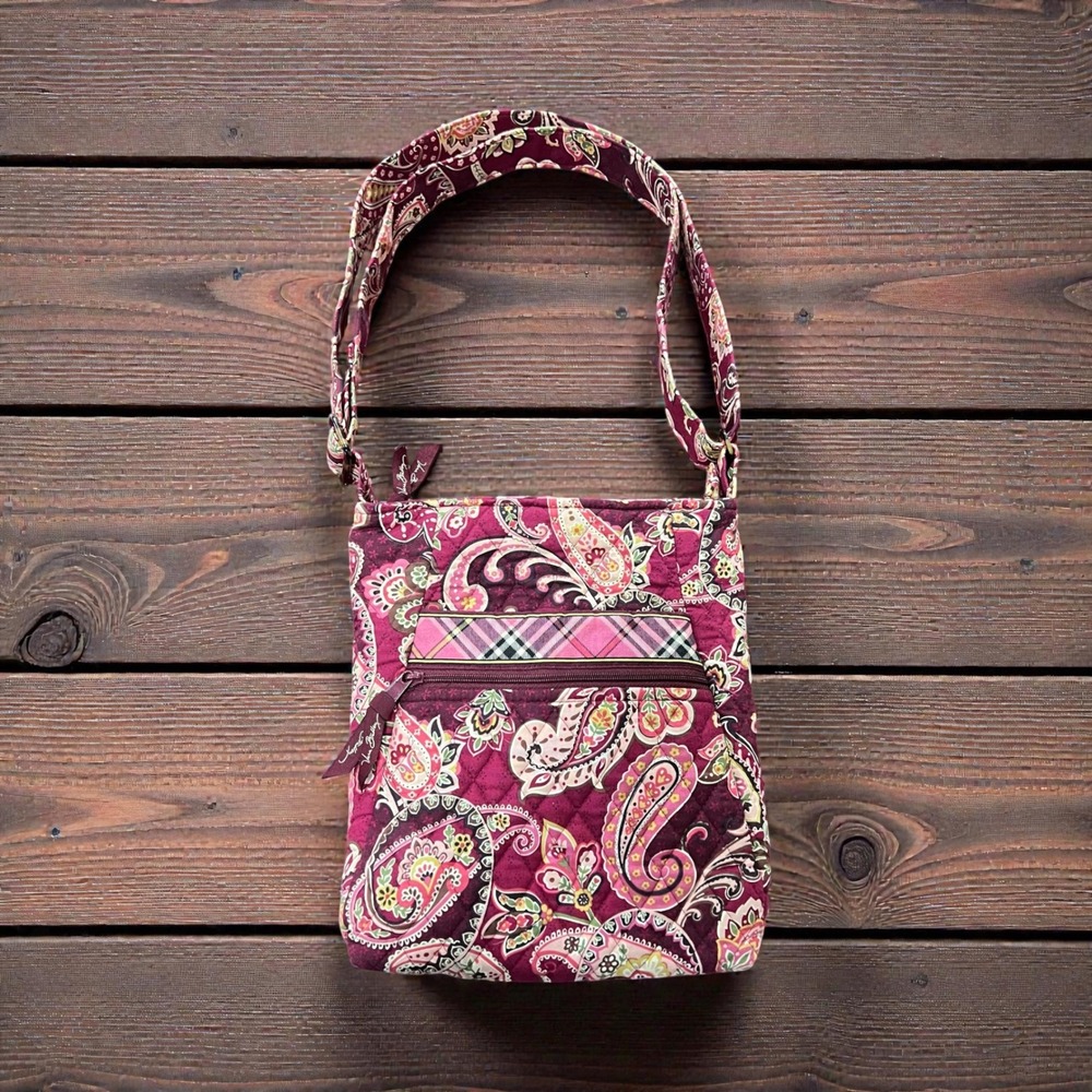 Vera Bradley Hipster Crossbody Bag Very Berry Paisley Quilted Cotton‎ Retired